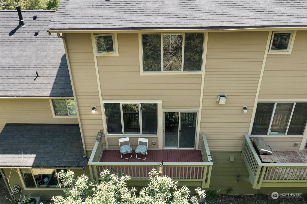Photo of 2140 NW Boulder Way Drive, Issaquah, WA 98027 (MLS # 2239495)