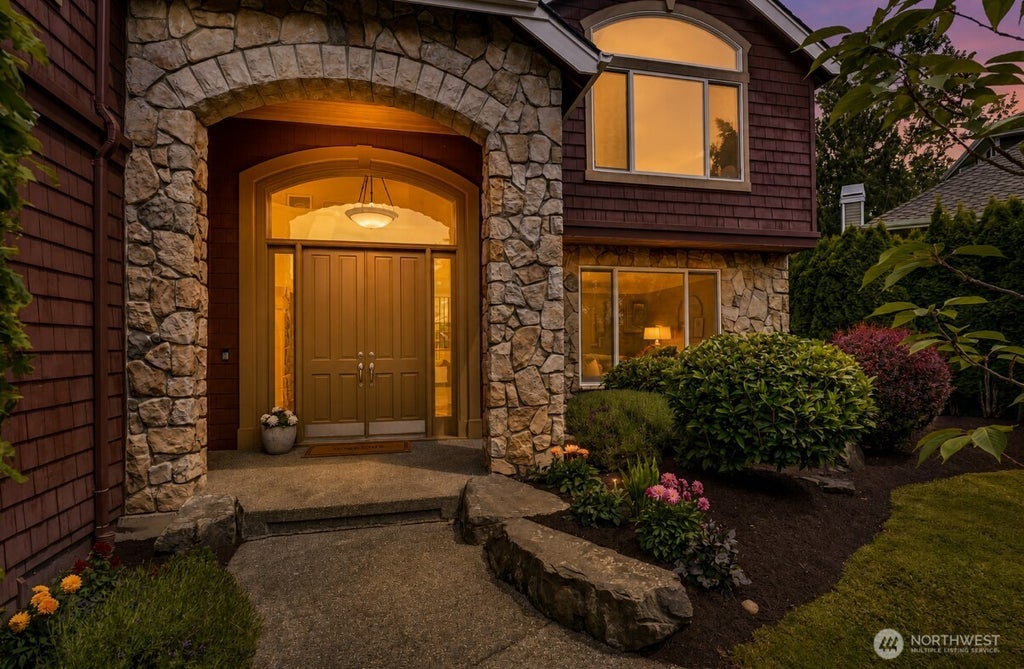 Photo of 3054 205th Court NE, Sammamish, WA 98074 (MLS # 2556832)