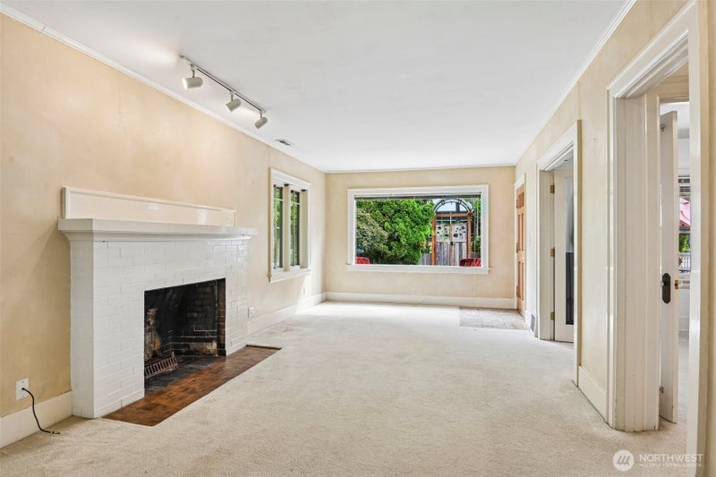 3203 Capitol Boulevard SW