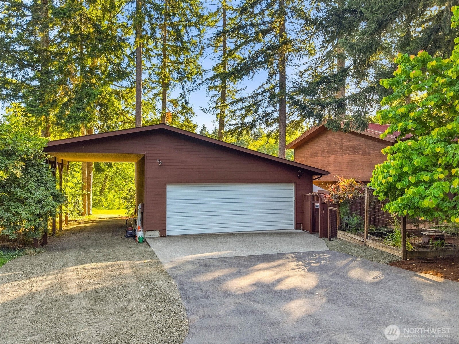 8024 Tanwax Drive SE