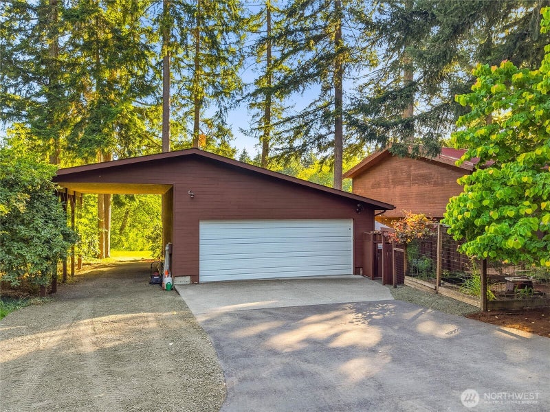 8024 Tanwax Drive SE