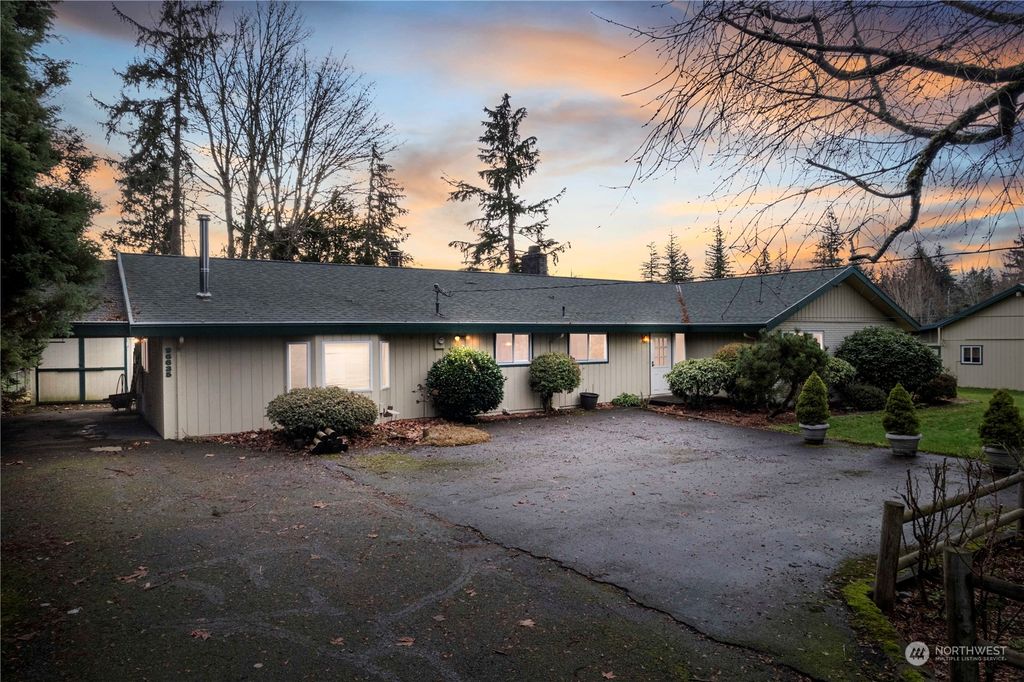 Photo of 26635 SE 196th Street, Maple Valley, WA 98038 (MLS # 2317650)