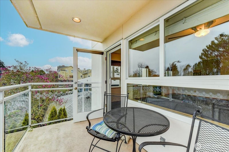 1527 California Avenue SW 301