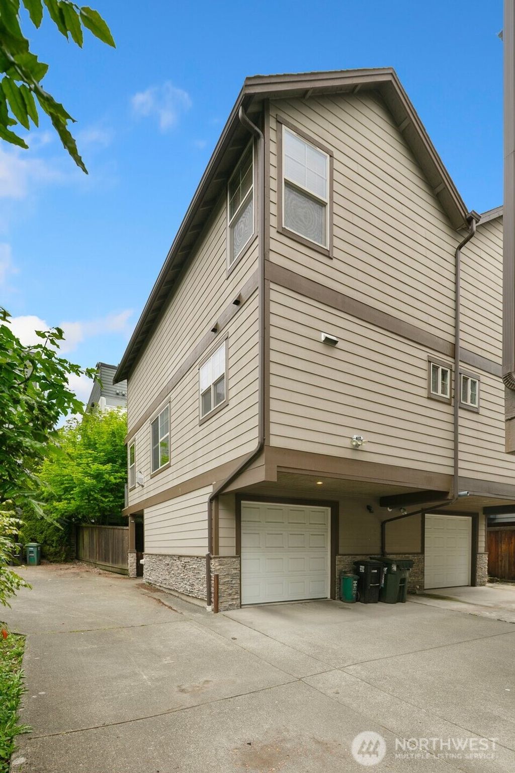 Photo of 140 21st Avenue E #B, Seattle, WA 98112 (MLS # 2524595)