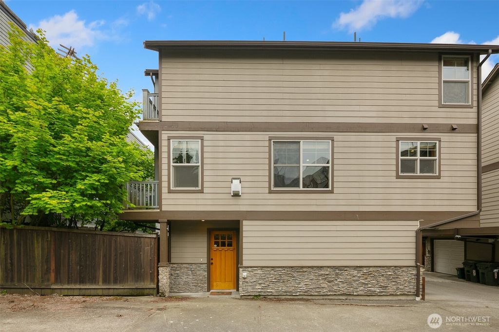 Photo of 140 21st Avenue E #B, Seattle, WA 98112 (MLS # 2524595)