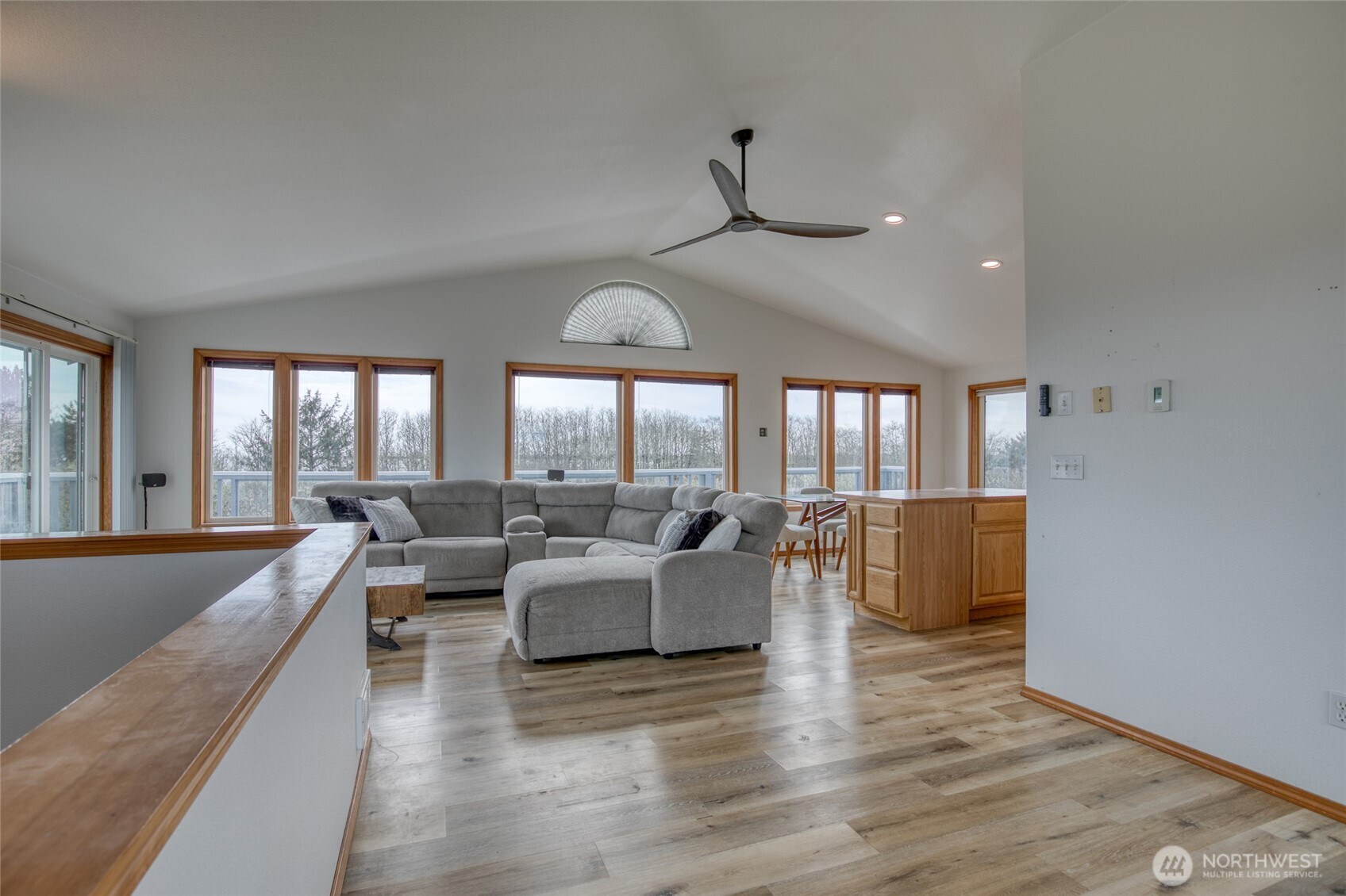 171 Marine View Drive SE