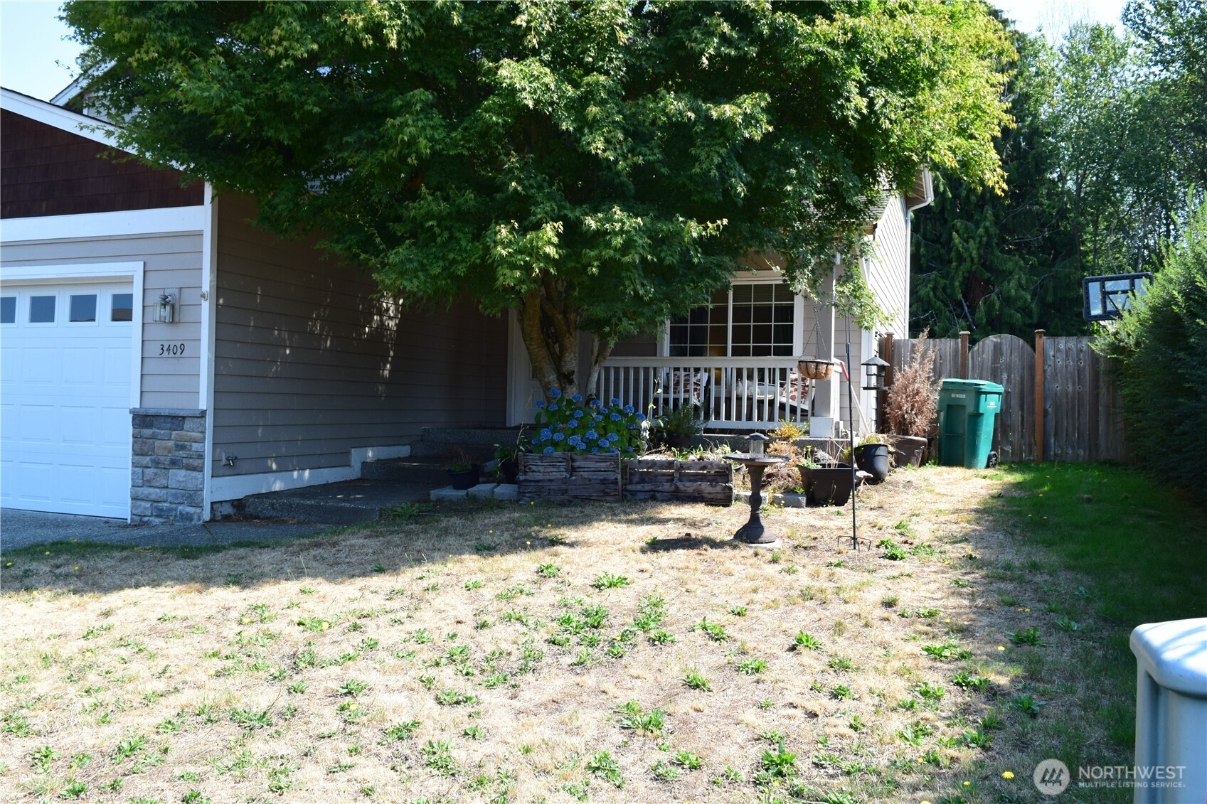 3409 76th Drive NE