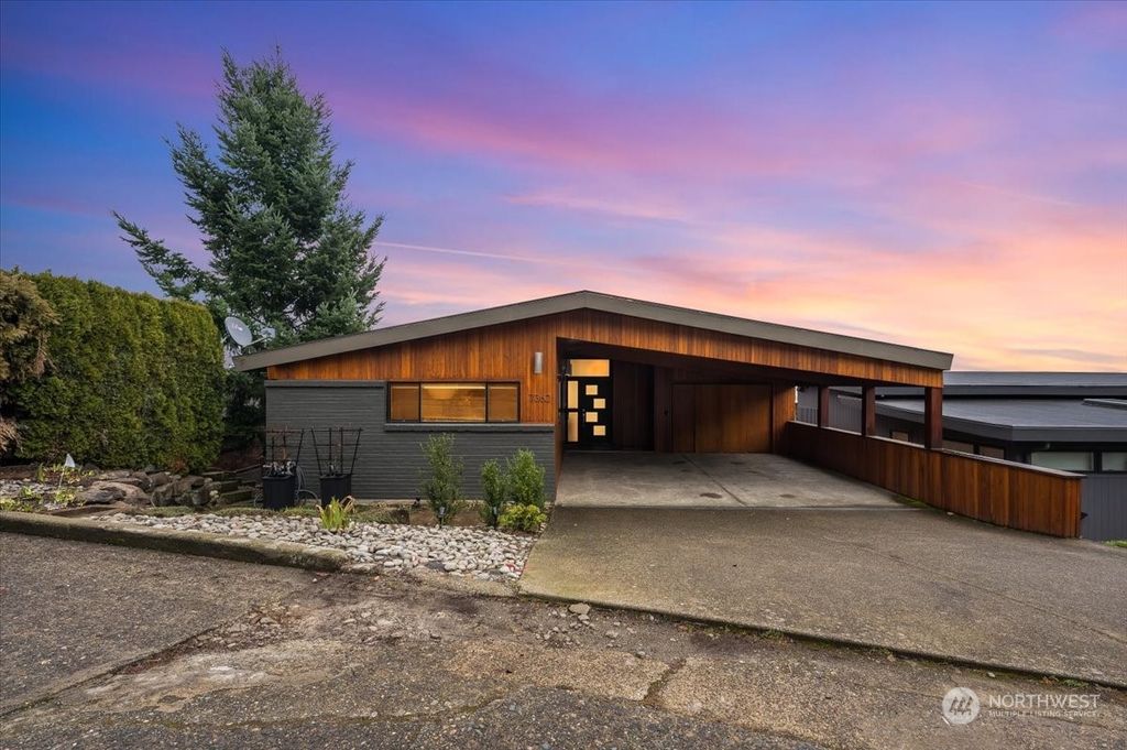 Photo of 7362 56th Avenue NE, Seattle, WA 98115 (MLS # 2195721)