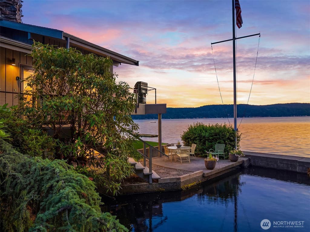 Photo of 14761 E State Route 106, Belfair, WA 98528 (MLS # 2547808)