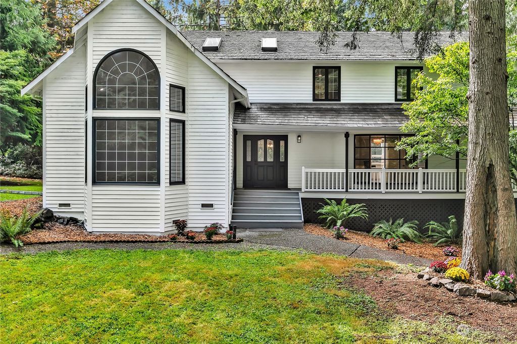 Photo of 19328 233rd Avenue NE, Woodinville, WA 98077 (MLS # 2307381)