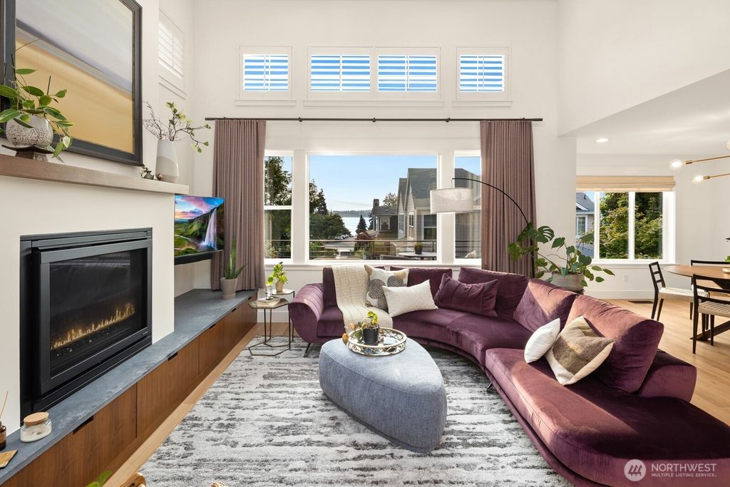 Photo of 425 3rd Lane S, Kirkland, WA 98033 (MLS # 2431804)