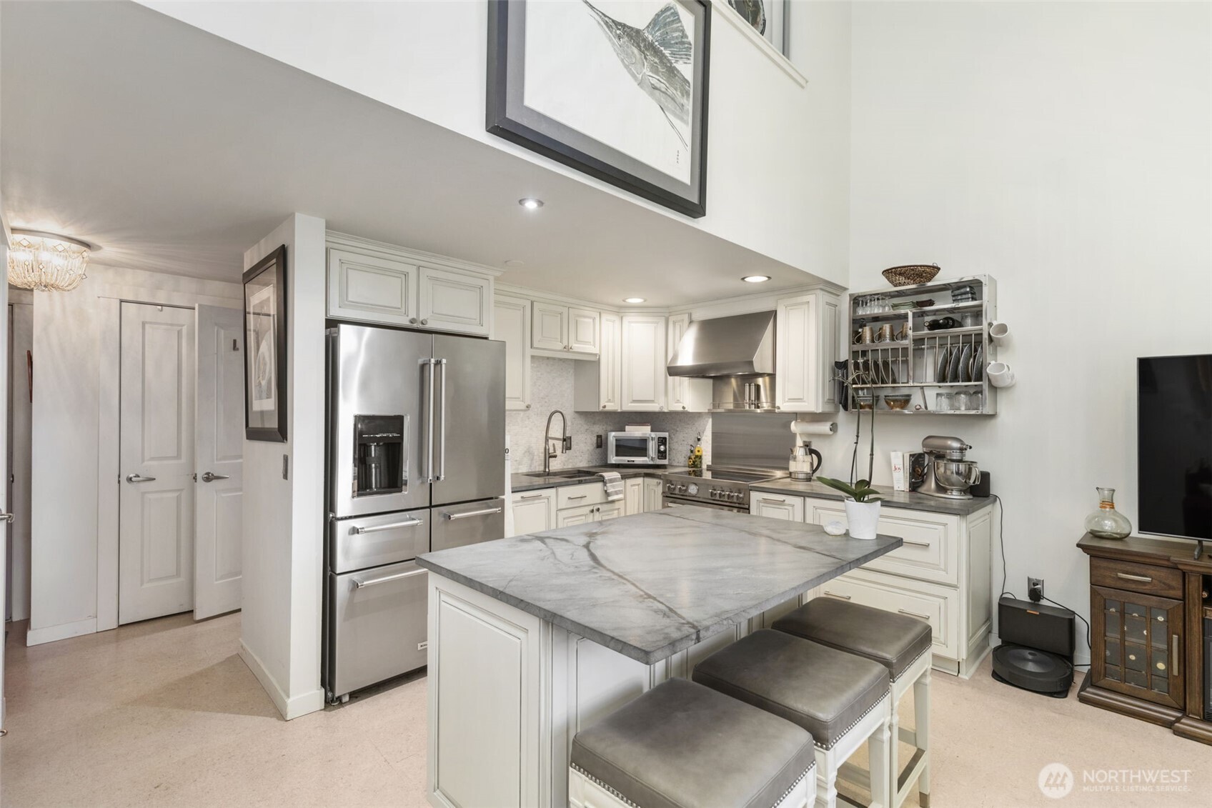 842 Washington Street 203