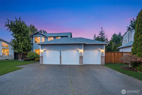 Photo of 706 Bremerton Place NE, Renton, WA 98059 (MLS # 2469407)