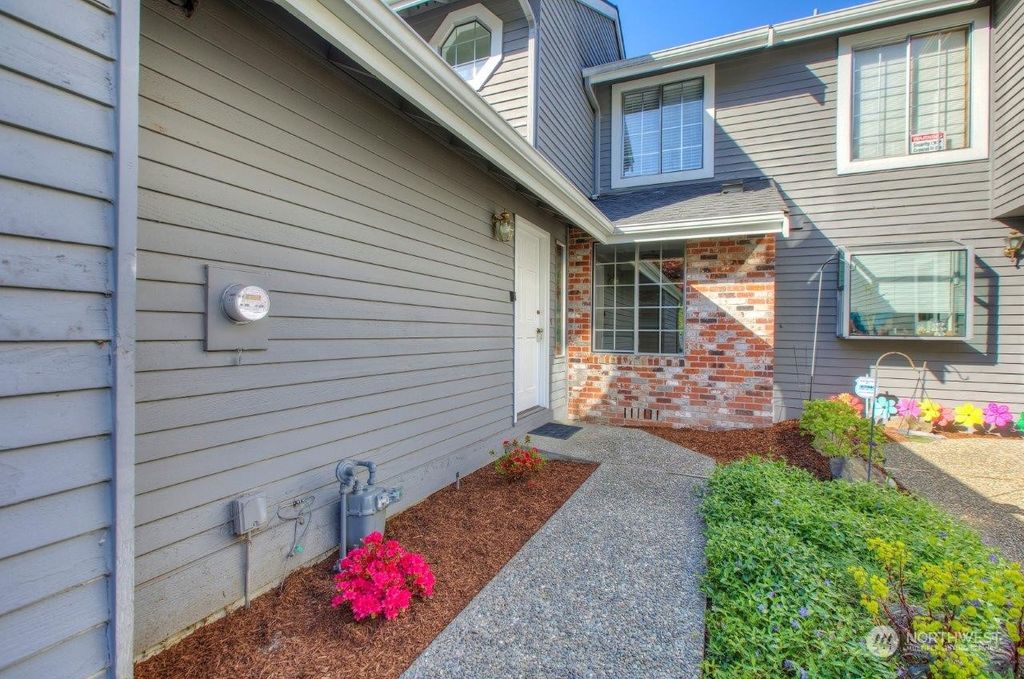 Photo of 23444 130th Avenue SE, Kent, WA 98031 (MLS # 2067109)