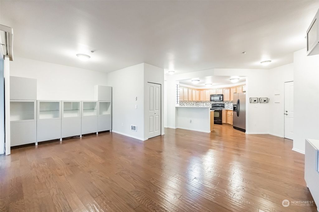 Photo of 23932 NE 115th Lane #204, Redmond, WA 98053 (MLS # 2022105)