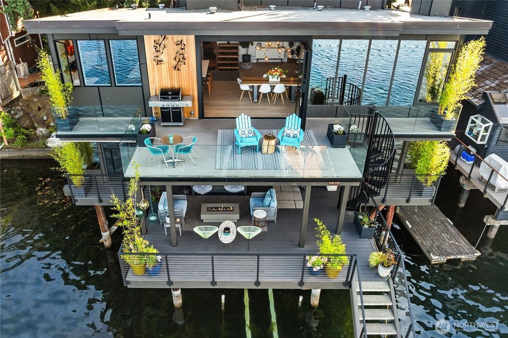 Photo of 9924 Rainier Avenue S, Seattle, WA 98118 (MLS # 2428986)