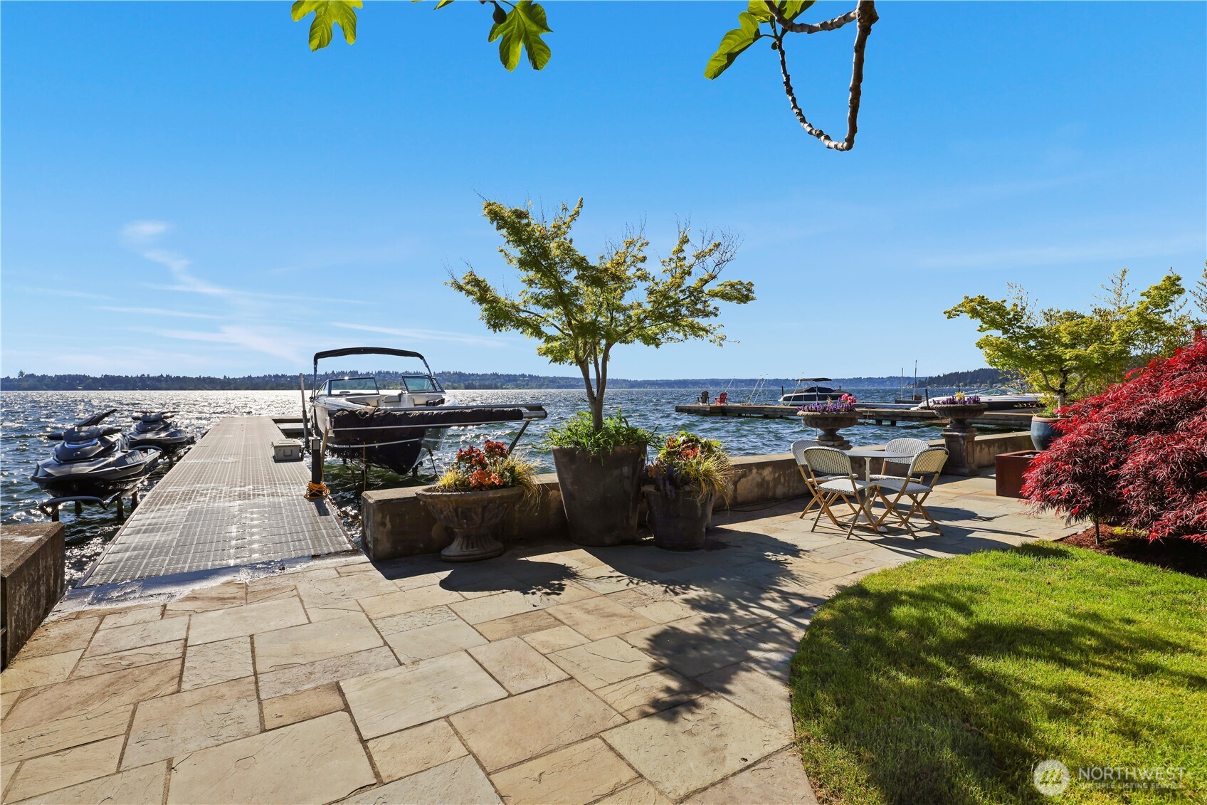 407 5th Avenue W
