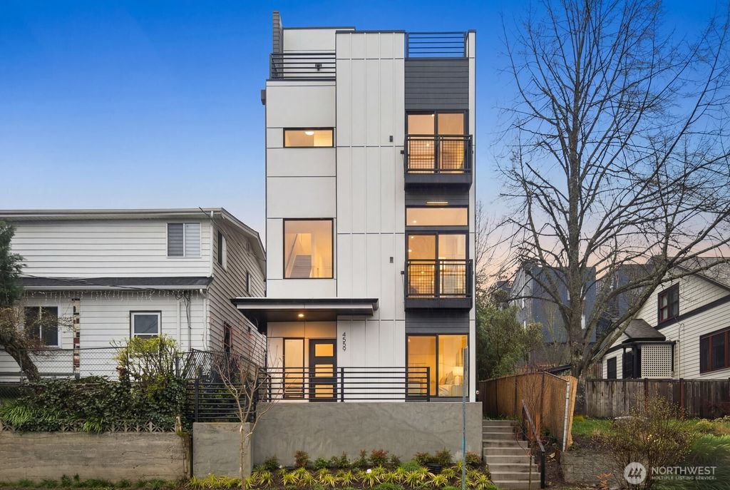 Photo of 4559 34th Avenue S, Seattle, WA 98118 (MLS # 2502012)