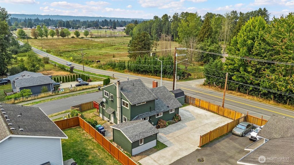 Photo of 6215 107th Place NE, Marysville, WA 98270 (MLS # 2430034)