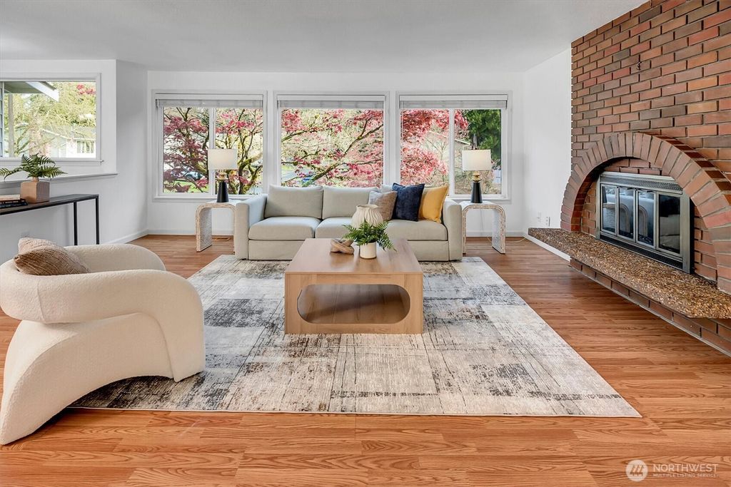 Photo of 1118 207th Place SE, Bothell, WA 98012 (MLS # 2508731)