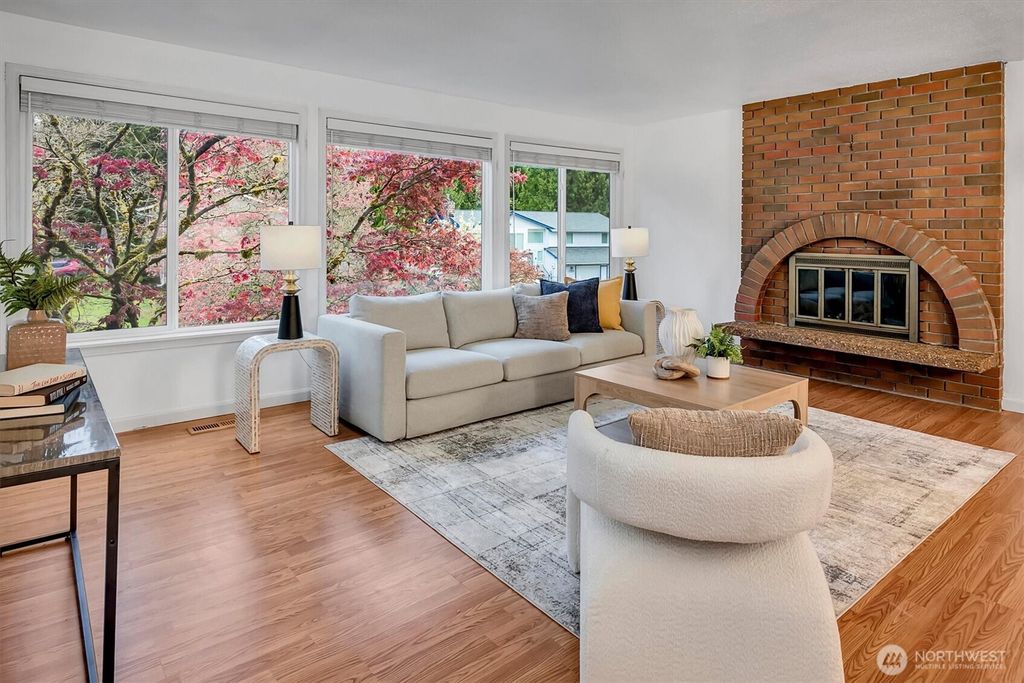 Photo of 1118 207th Place SE, Bothell, WA 98012 (MLS # 2508731)