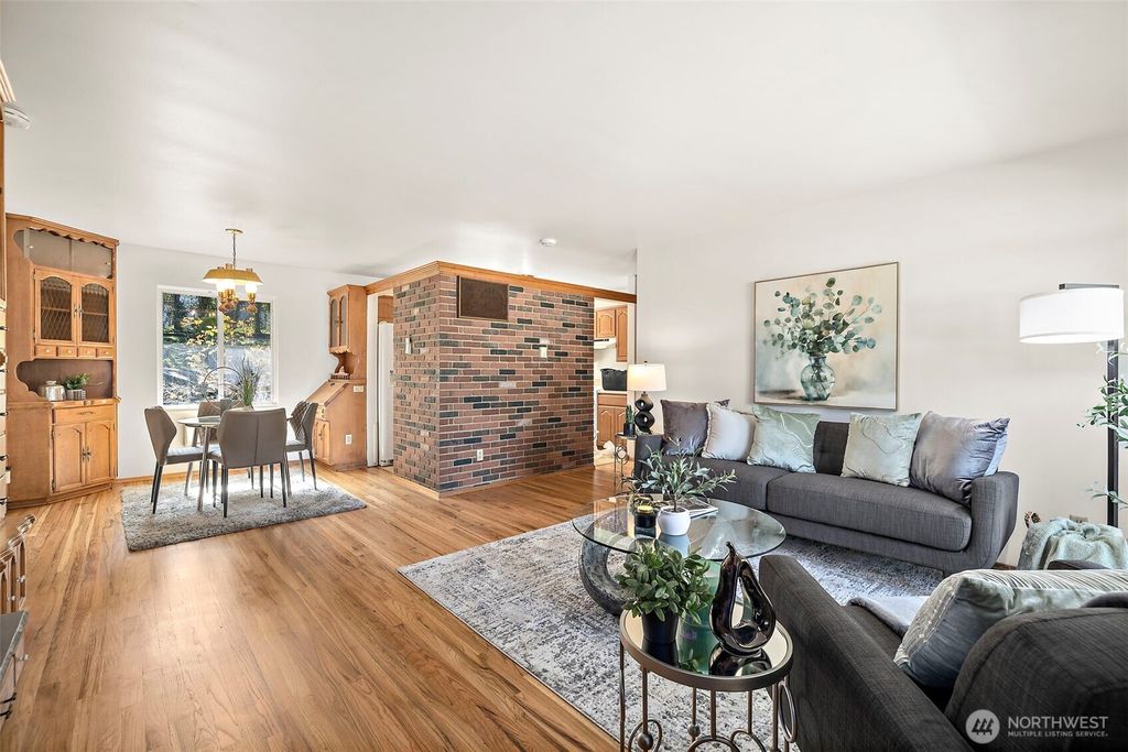 Photo of 2609 Lake Youngs Court SE, Renton, WA 98058 (MLS # 2492586)