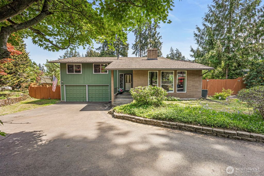 Photo of 12813 Military Road E, Puyallup, WA 98374 (MLS # 2520029)