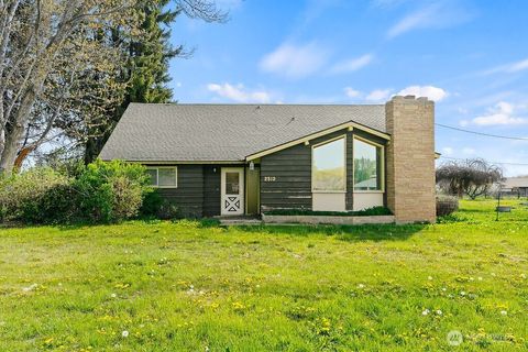 Photo of 2512 Hannah Road, Ellensburg, WA 98926 (MLS # 2510543)
