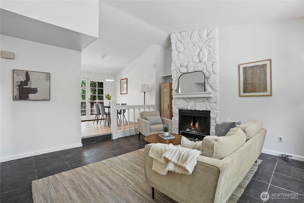 Photo of 12122 NE 108th ST, Kirkland, WA 98033 (MLS # 2545893)