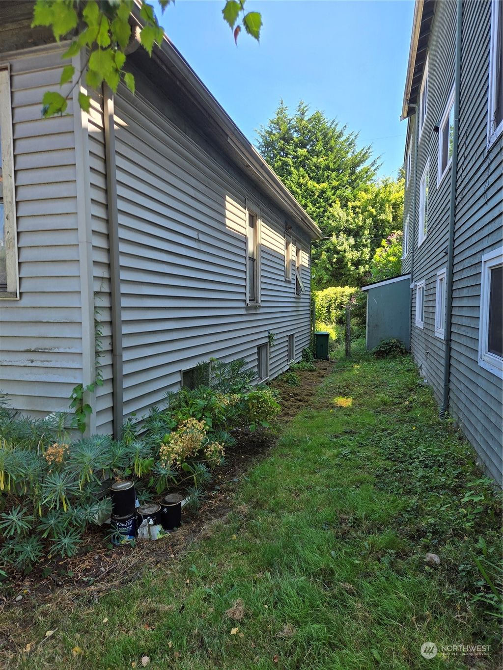 Photo of 5606 11th Avenue NE, Seattle, WA 98105 (MLS # 2274188)