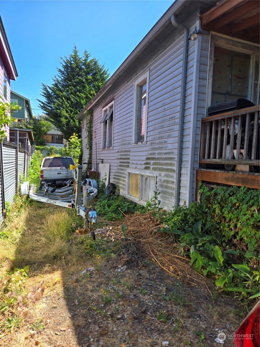 Photo of 5606 11th Avenue NE, Seattle, WA 98105 (MLS # 2274188)
