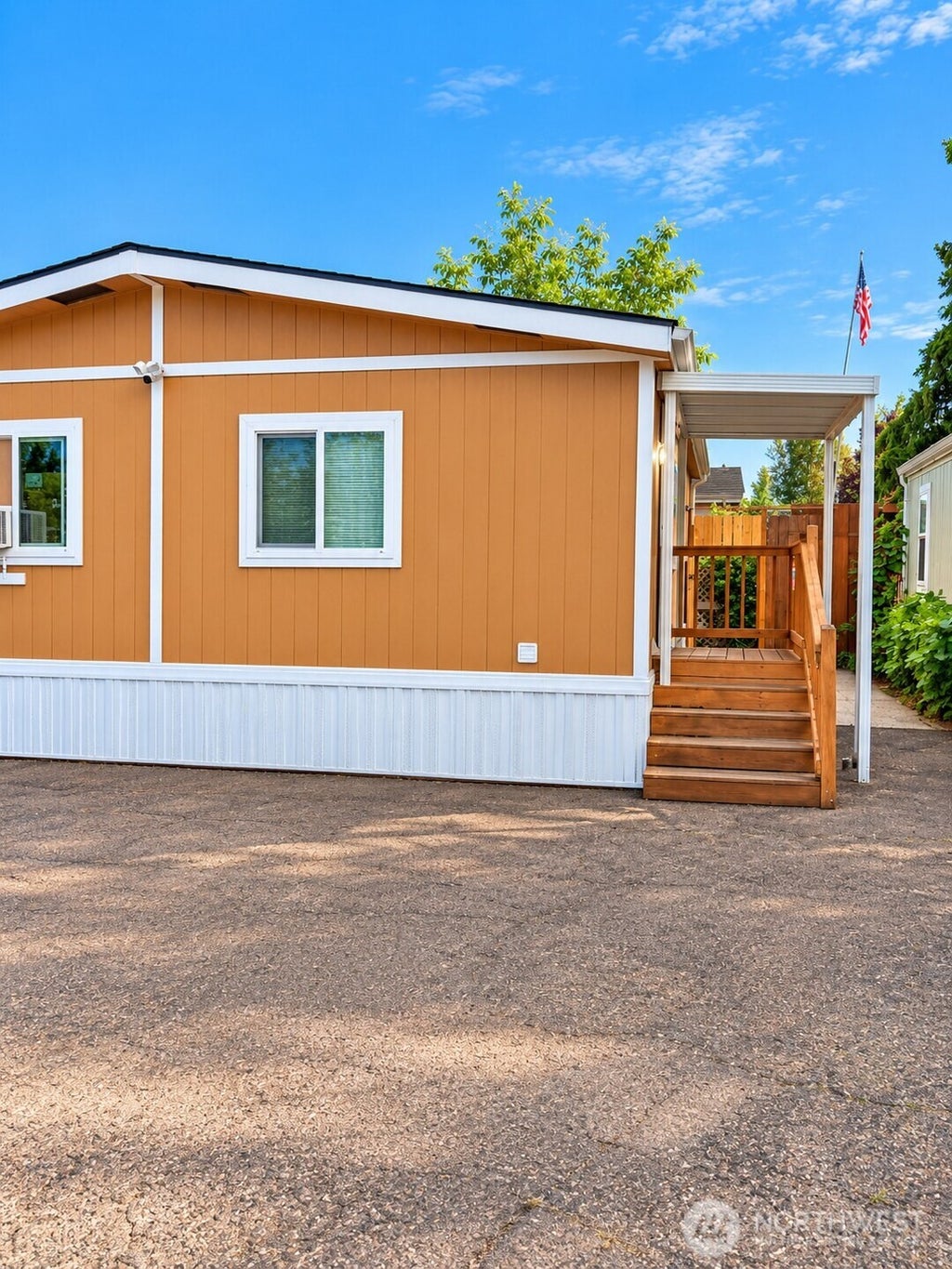 Photo of 1110 Coweeman Lane, Kelso, WA 98626 (MLS # 2588974)
