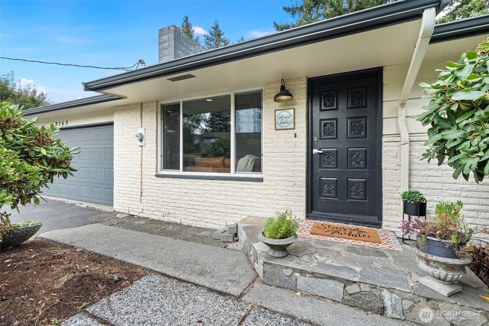 3563 N Whitman