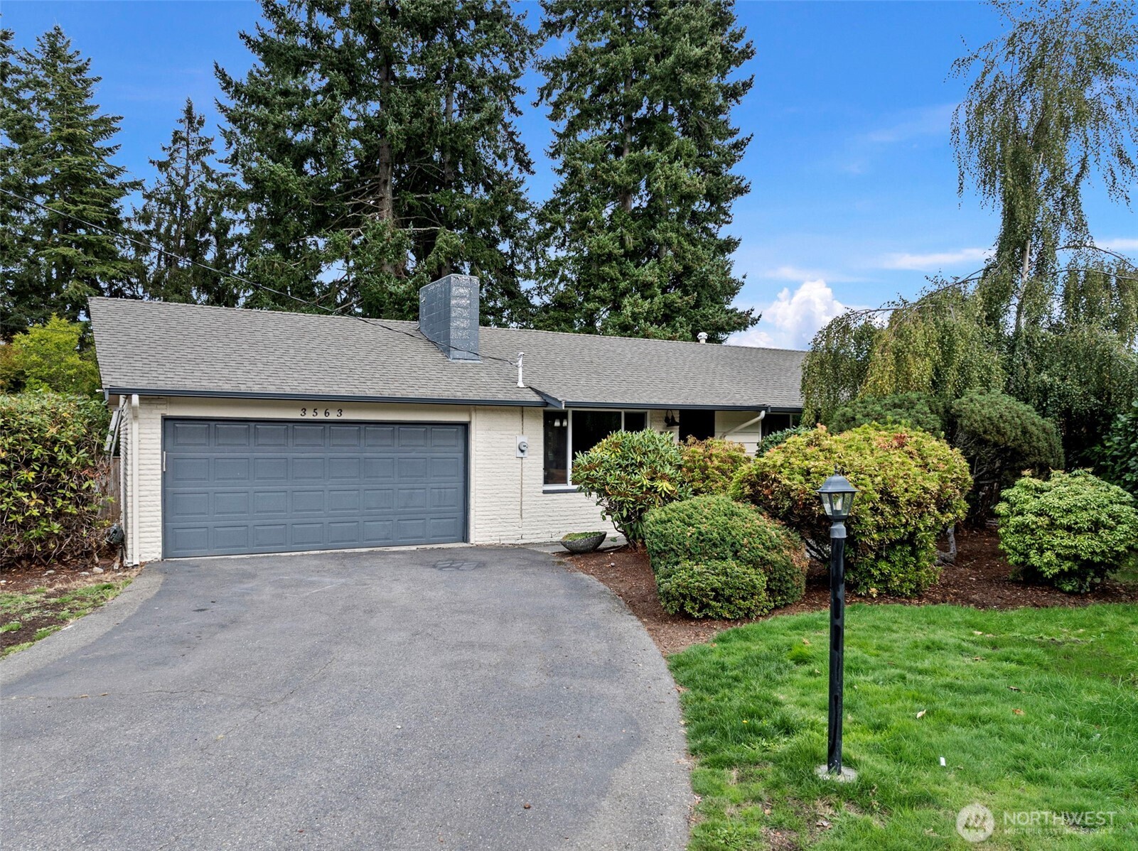 3563 N Whitman