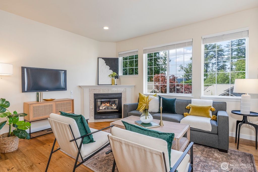 Photo of 18636 NE 55th Way, Redmond, WA 98052 (MLS # 2412534)