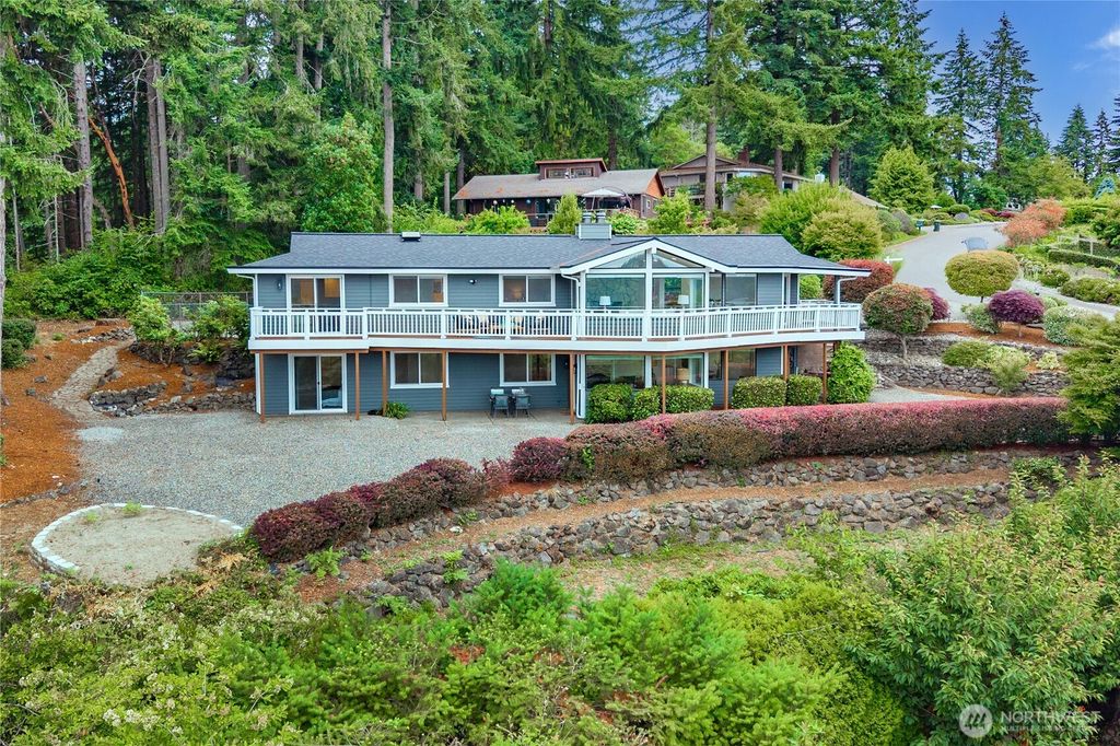 Photo of 13214 Emerald Drive NW, Gig Harbor, WA 98329 (MLS # 2545280)