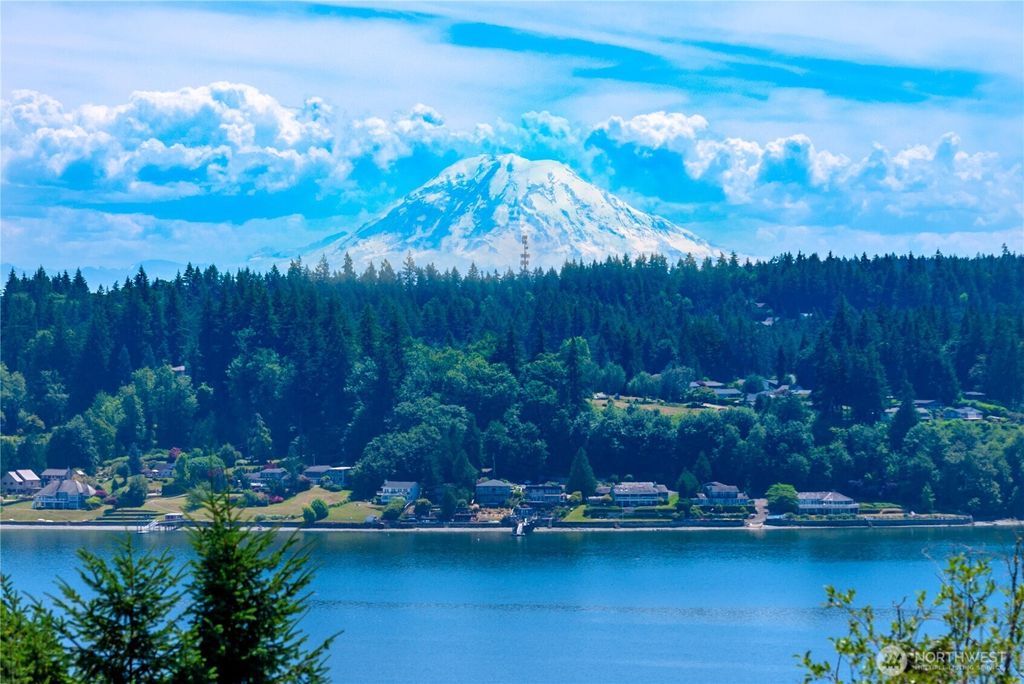 Photo of 13214 Emerald Drive NW, Gig Harbor, WA 98329 (MLS # 2545280)