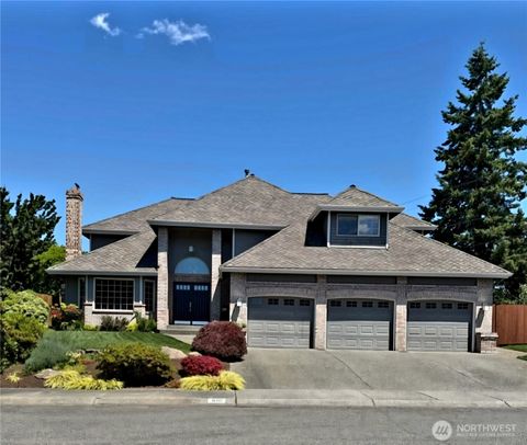 Photo of 601 152ND Place SW, Lynnwood, WA 98087 (MLS # 2540582)