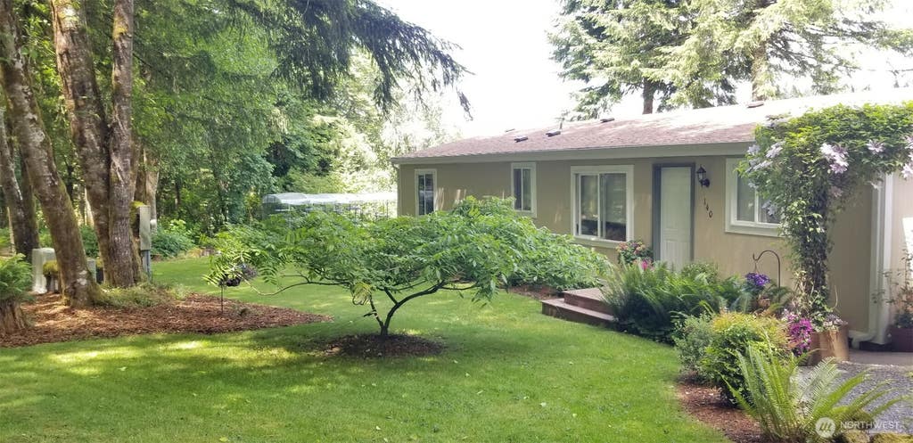 Photo of 140 Leland Road, Longview, WA 98632 (MLS # 2553056)