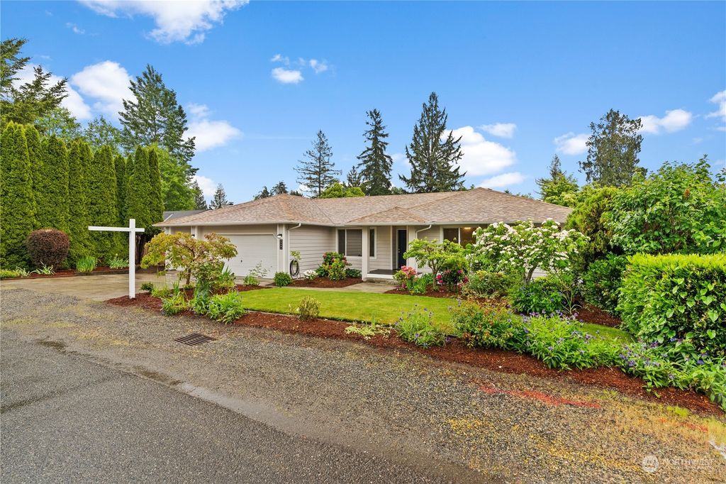 Photo of 22007 SE 268th Street, Maple Valley, WA 98038 (MLS # 2240266)