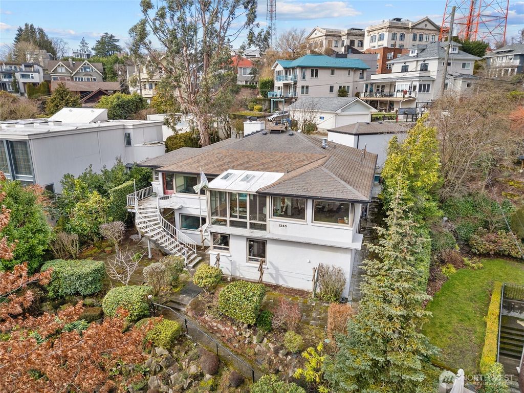 Photo of 1245 Bigelow Ave Ave N, Seattle, WA 98109 (MLS # 2334038)