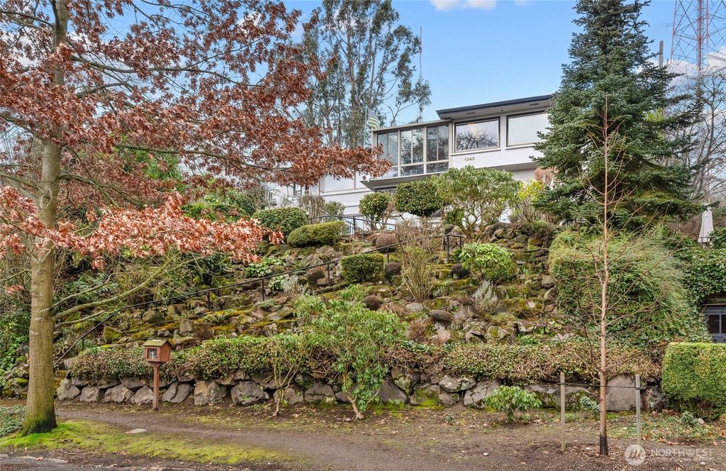 Photo of 1245 Bigelow Ave Ave N, Seattle, WA 98109 (MLS # 2334038)
