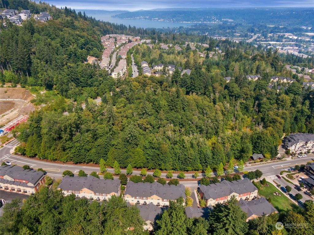 Photo of 2163 NW Moraine Place, Issaquah, WA 98027 (MLS # 2155380)