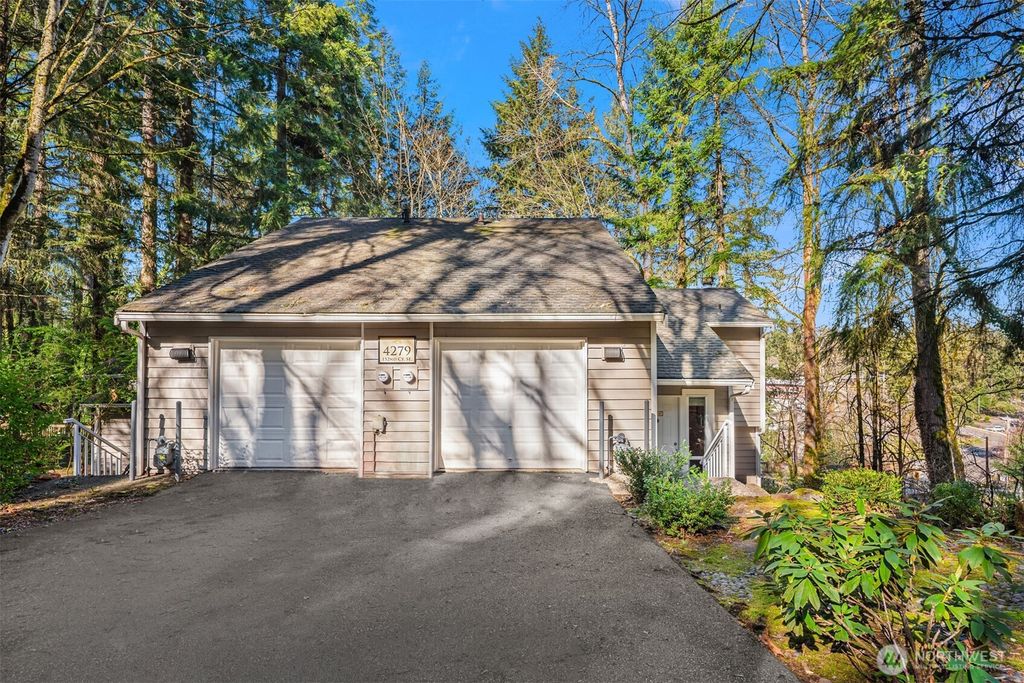 Photo of 4279 152nd Court SE #4B, Bellevue, WA 98006 (MLS # 2340129)