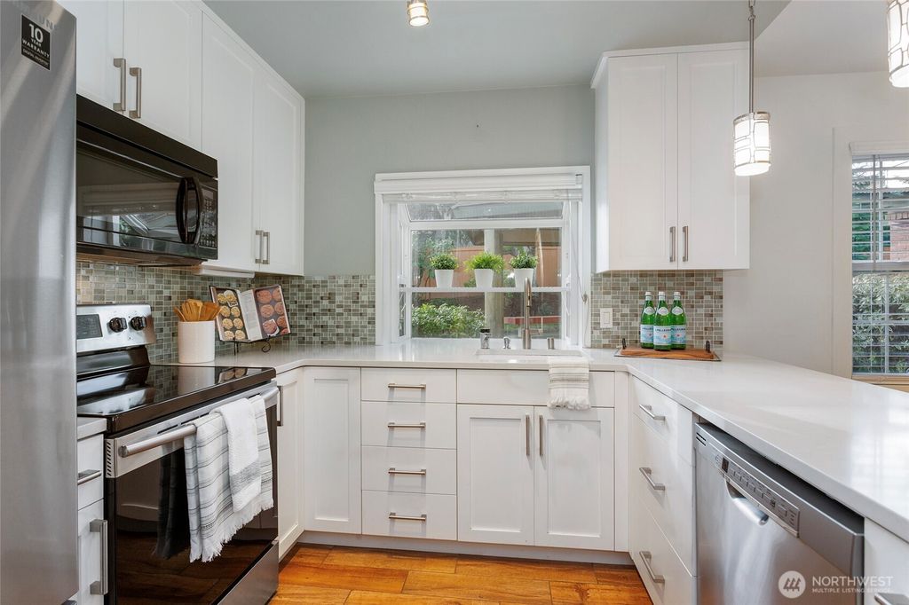 Photo of 21308 48th Avenue W #D1, Mountlake Terrace, WA 98043 (MLS # 2439139)