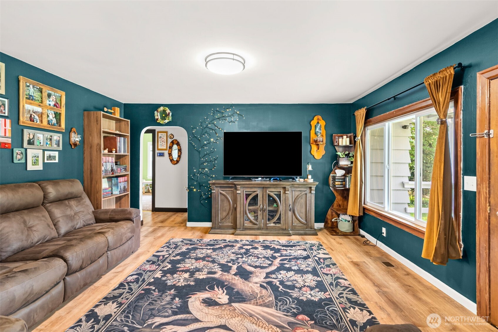 120 NE Riverhill Lane