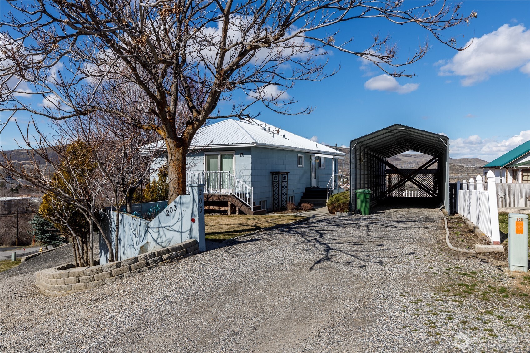 Listing image 1