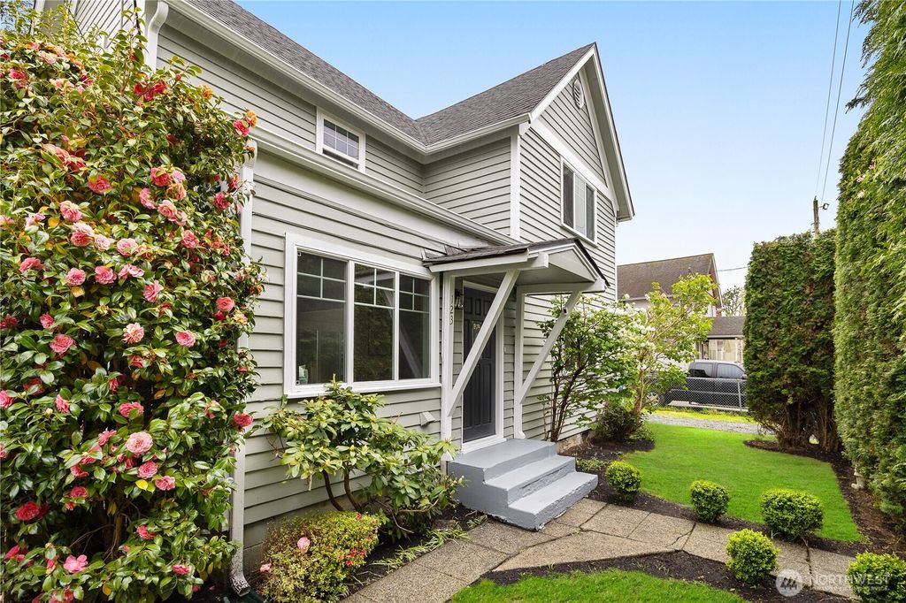 Photo of 123 Lincoln Avenue, Snohomish, WA 98290 (MLS # 2367196)