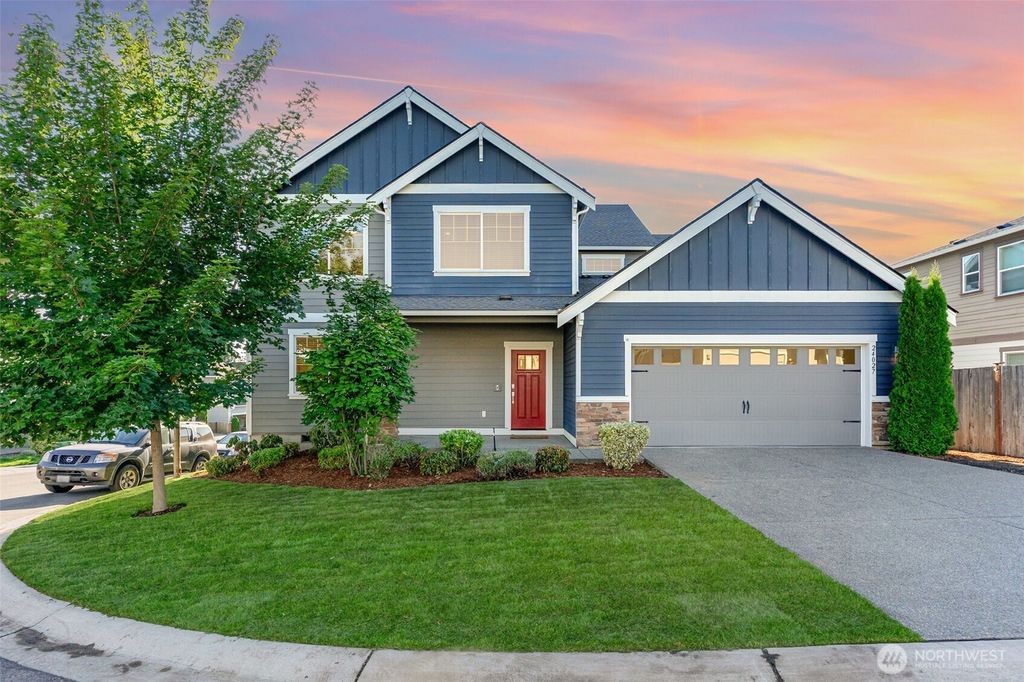 Photo of 24027 141st Ln SE Ln, Kent, WA 98042 (MLS # 2414739)