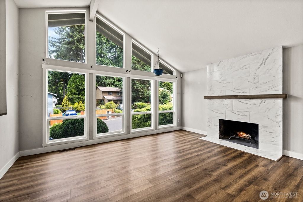 Photo of 421 s 309th Street, Federal Way, WA 98003 (MLS # 2368641)